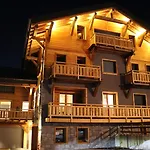 Charming 3*