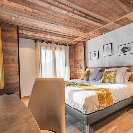 Charming Bed & Breakfast *